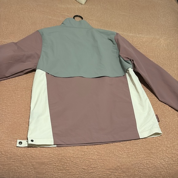 Women’s windbreaker, Size Large from BeardedGoat - Picture 6 of 7